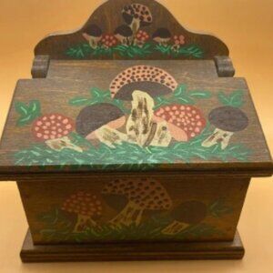 Vintage Hinged Wooden Recipe/Treasure Box, EUC